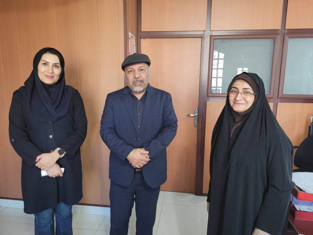 دیدار رئیس مرکز بهداشت جنوب تهران و رئیس گروه واحد آموزش و ارتقاء سلامت معاونت بهداشت دانشگاه در راستای هم‌اندیشی فعالیت‌های واحد آموزش در جنگ رمضان